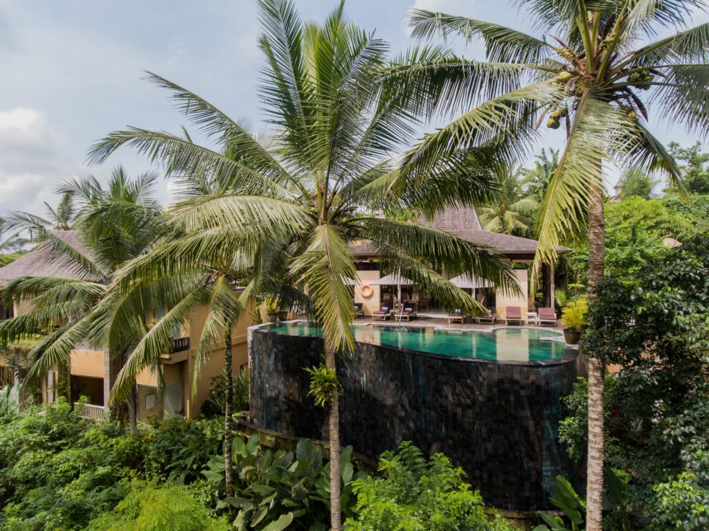 dove-dormire-bali-hotel-infinity-pool-ubud