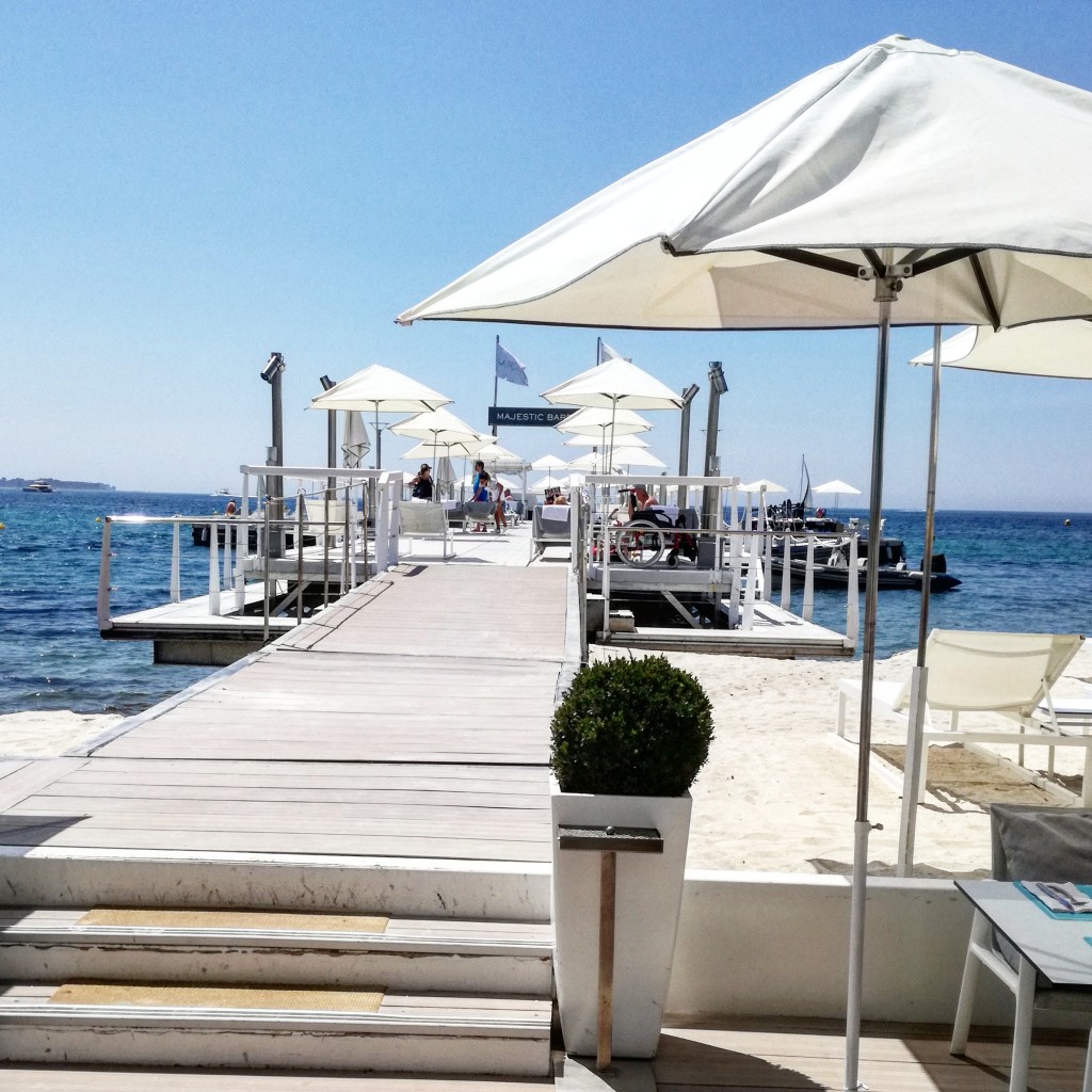 cannes-spiaggia-hotel-barriere-le-majestic