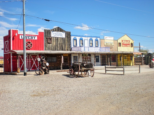 california-on-the-road route 66 Seligman sul set di Cars